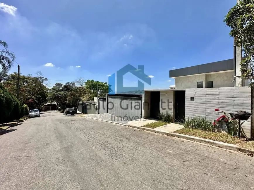 Casa de Condomínio com 7 quartos à venda, 548m2 em Granja Viana, Cotia - SP - imagem 2 Foto 2 de Casa de Condomínio com 7 quartos à venda, 548m2 em Granja Viana, Cotia - SP