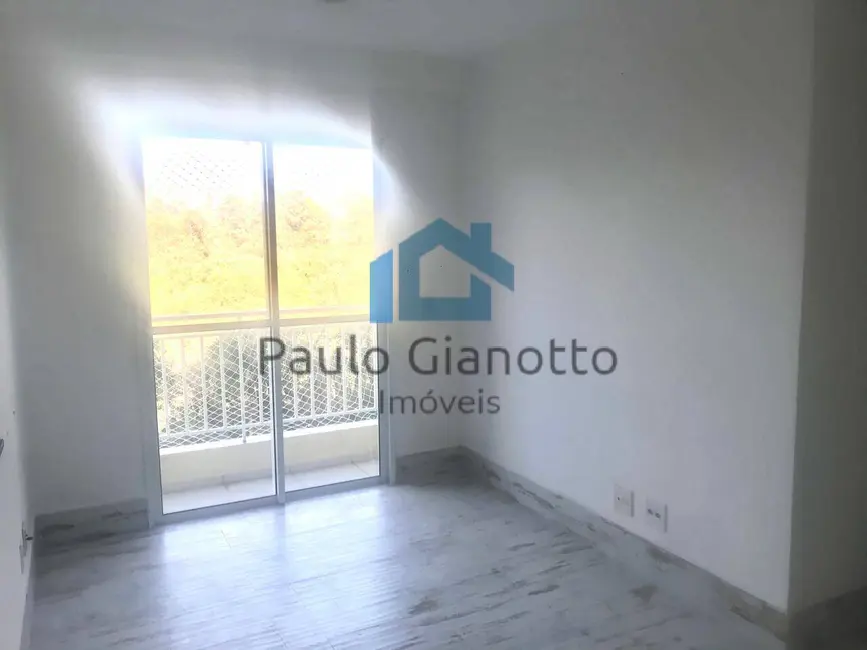 Foto 3 de Apartamento com 2 quartos para alugar, 50m2 em Jardim Marilu, Carapicuiba - SP