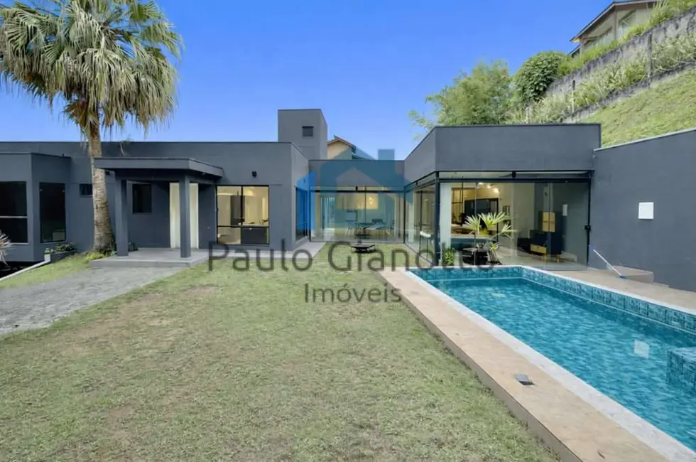 Foto 5 de Casa de Condomínio com 4 quartos à venda, 274m2 em Jardim Indaiá, Embu Das Artes - SP