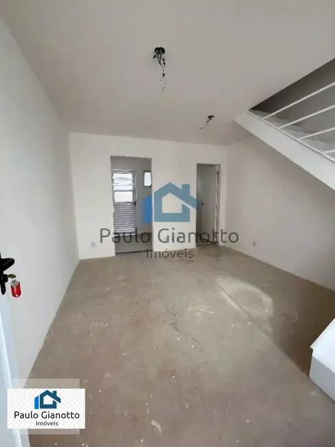 Casa de Condomínio com 2 quartos à venda, 60m2 em Centreville, Cotia - SP - imagem 3 Foto 3 de Casa de Condomínio com 2 quartos à venda, 60m2 em Centreville, Cotia - SP