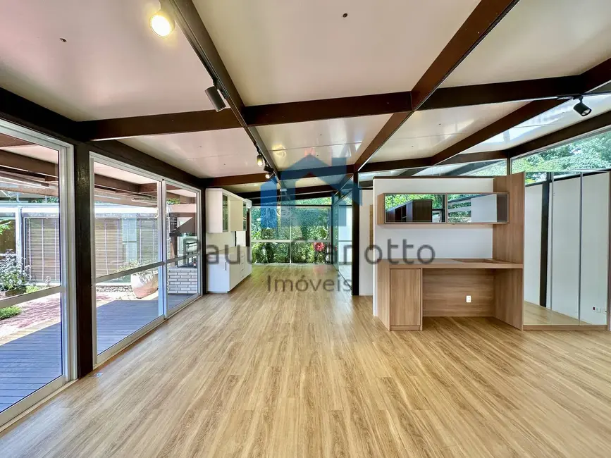 Casa com 3 quartos à venda, 345m2 em Granja Viana, Cotia - SP - imagem 9 Foto 9 de Casa com 3 quartos à venda, 345m2 em Granja Viana, Cotia - SP