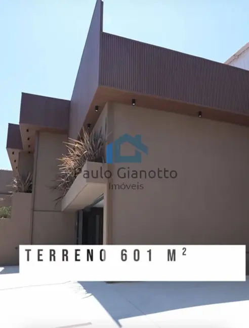 Sala Comercial à venda e para alugar, 657m2 em Jardim Lambreta, Cotia - SP - imagem 2 Foto 2 de Sala Comercial à venda e para alugar, 657m2 em Jardim Lambreta, Cotia - SP