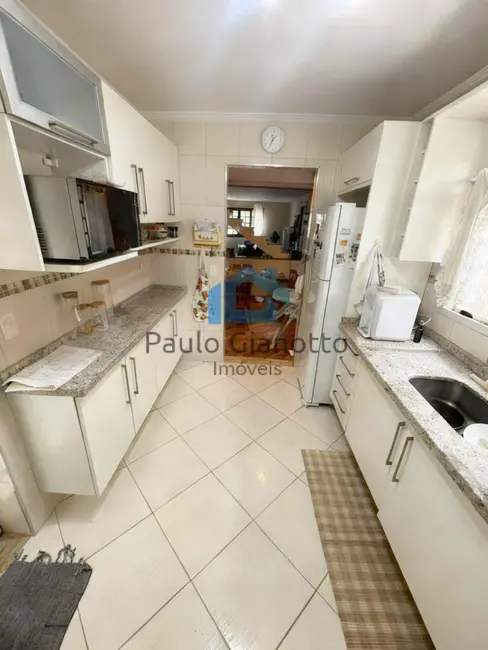 Foto 6 de Casa com 3 quartos à venda, 135m2 em Parque Ipê, São Paulo - SP