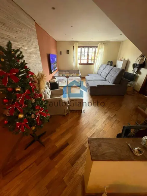 Foto 3 de Casa com 3 quartos à venda, 135m2 em Parque Ipê, São Paulo - SP