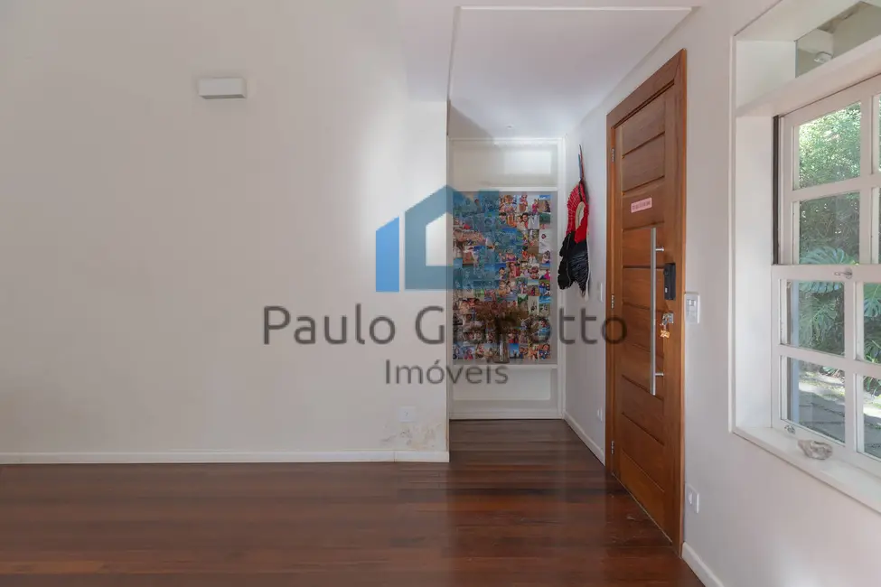 Foto 5 de Casa de Condomínio com 5 quartos para alugar, 300m2 em Chácara do Refúgio, Carapicuiba - SP