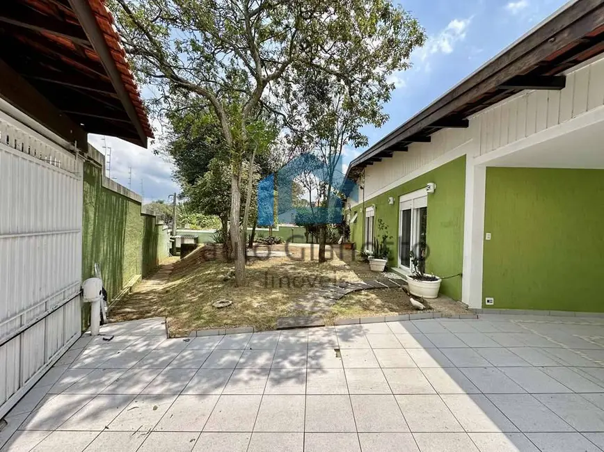 Casa com 8 quartos à venda e para alugar, 445m2 em Granja Viana, Cotia - SP - imagem 9 Foto 9 de Casa com 8 quartos à venda e para alugar, 445m2 em Granja Viana, Cotia - SP