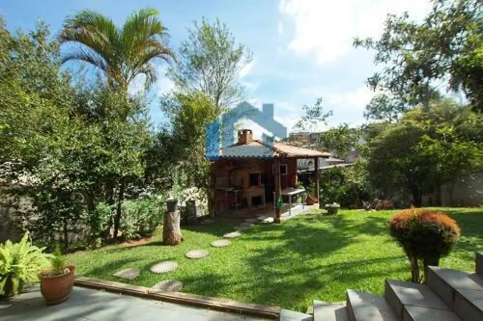 Casa com 4 quartos para alugar, 380m2 em Jardim Nova Coimbra, Cotia - SP - imagem 7 Foto 7 de Casa com 4 quartos para alugar, 380m2 em Jardim Nova Coimbra, Cotia - SP