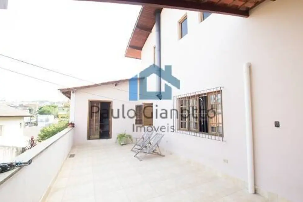 Casa com 4 quartos para alugar, 380m2 em Jardim Nova Coimbra, Cotia - SP - imagem 5 Foto 5 de Casa com 4 quartos para alugar, 380m2 em Jardim Nova Coimbra, Cotia - SP