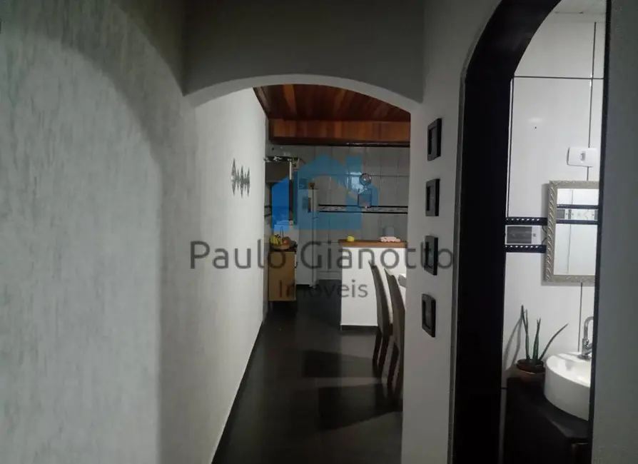 Casa com 3 quartos para alugar, 90m2 em Jardim Sabiá, Cotia - SP - imagem 5 Foto 5 de Casa com 3 quartos para alugar, 90m2 em Jardim Sabiá, Cotia - SP