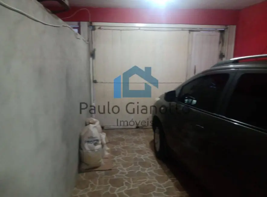 Casa com 3 quartos para alugar, 90m2 em Jardim Sabiá, Cotia - SP - imagem 4 Foto 4 de Casa com 3 quartos para alugar, 90m2 em Jardim Sabiá, Cotia - SP