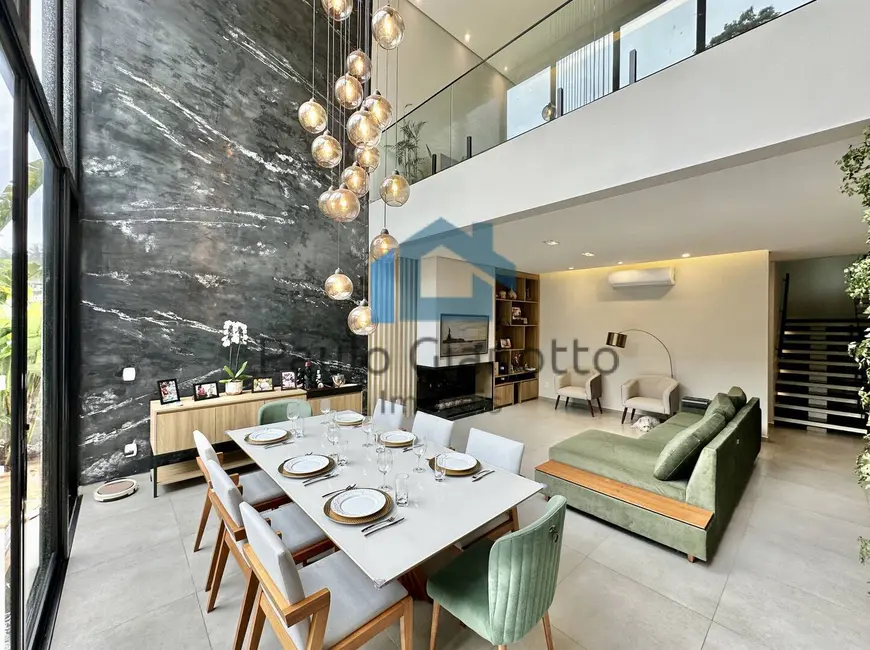 Foto 9 de Casa de Condomínio com 3 quartos à venda, 329m2 em Jardim do Golf I, Jandira - SP