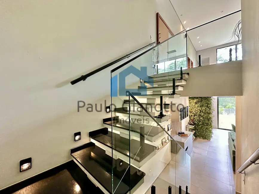 Foto 8 de Casa de Condomínio com 3 quartos à venda, 329m2 em Jardim do Golf I, Jandira - SP