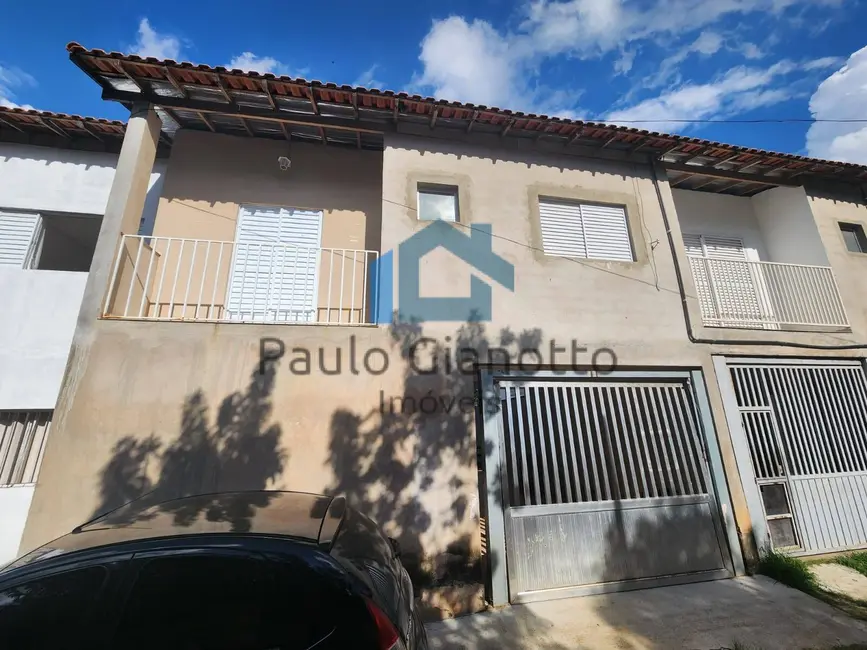 Foto 1 de Casa com 3 quartos para alugar, 150m2 em Jardim Maria Tereza, Cotia - SP