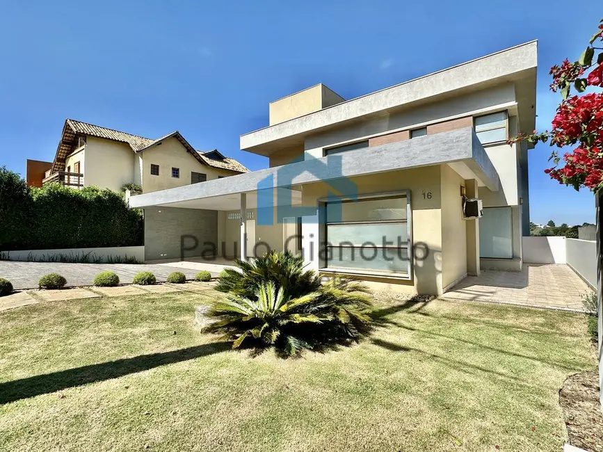 Foto 2 de Casa de Condomínio com 3 quartos à venda, 307m2 em Aldeia da Fazendinha, Carapicuiba - SP