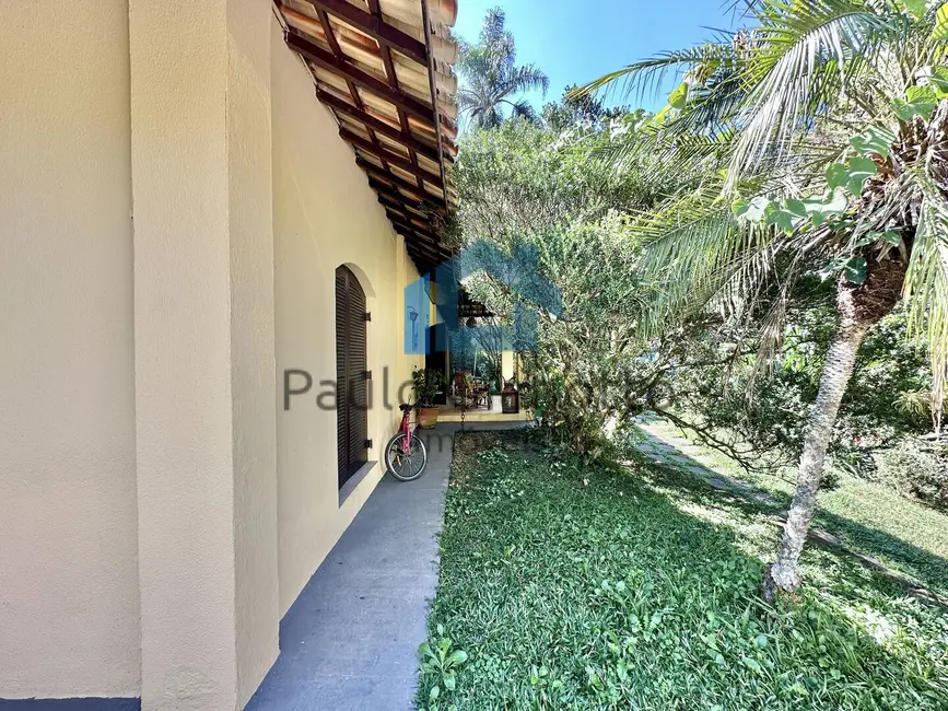 Casa de Condomínio com 5 quartos à venda, 302m2 em Jardim Colibri, Embu Das Artes - SP - imagem 6 Foto 6 de Casa de Condomínio com 5 quartos à venda, 302m2 em Jardim Colibri, Embu Das Artes - SP