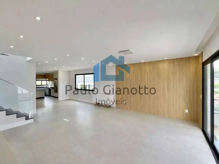 Foto 6 de Casa de Condomínio com 3 quartos à venda e para alugar, 326m2 em Chácara do Refúgio, Carapicuiba - SP