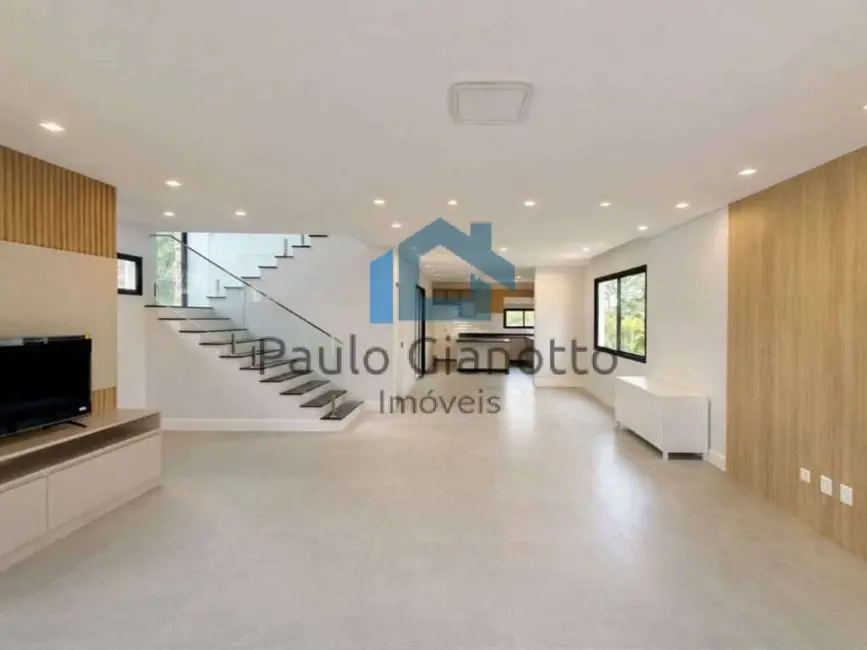 Foto 7 de Casa de Condomínio com 3 quartos à venda e para alugar, 326m2 em Chácara do Refúgio, Carapicuiba - SP
