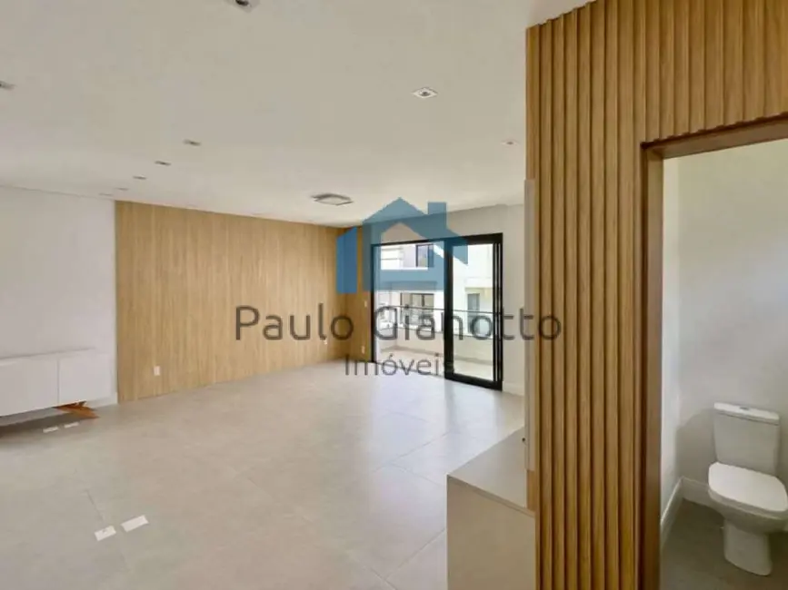 Foto 9 de Casa de Condomínio com 3 quartos à venda e para alugar, 326m2 em Chácara do Refúgio, Carapicuiba - SP