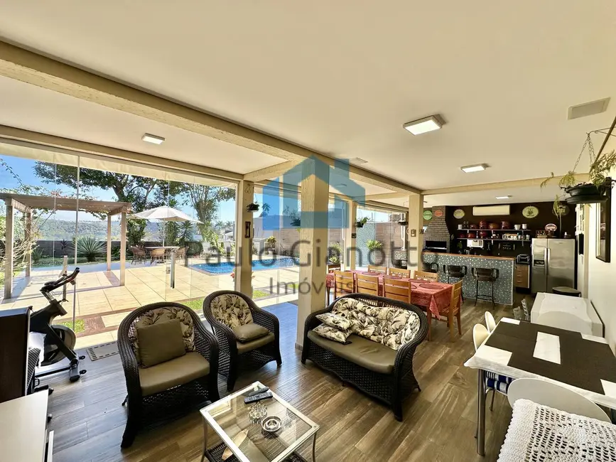 Foto 6 de Casa de Condomínio com 3 quartos à venda, 318m2 em Golf Gardens, Carapicuiba - SP
