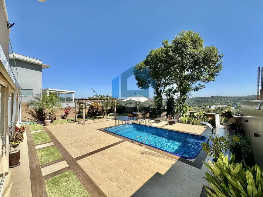 Foto 4 de Casa de Condomínio com 3 quartos à venda, 318m2 em Golf Gardens, Carapicuiba - SP