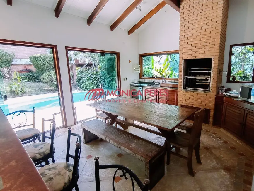 Foto 6 de Casa com 5 quartos à venda, 350m2 em Ubatuba - SP