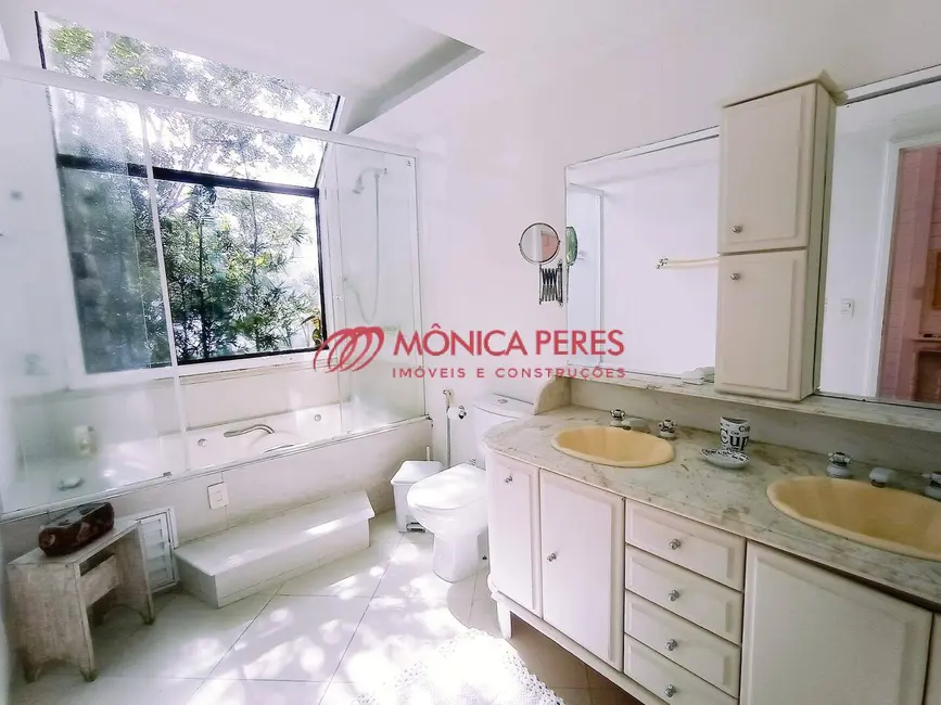 Foto 5 de Casa com 5 quartos à venda, 350m2 em Ubatuba - SP