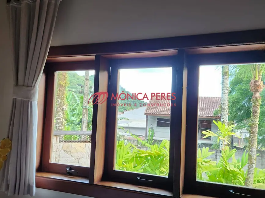 Foto 9 de Casa de Condomínio com 4 quartos à venda, 166m2 em Ubatuba - SP