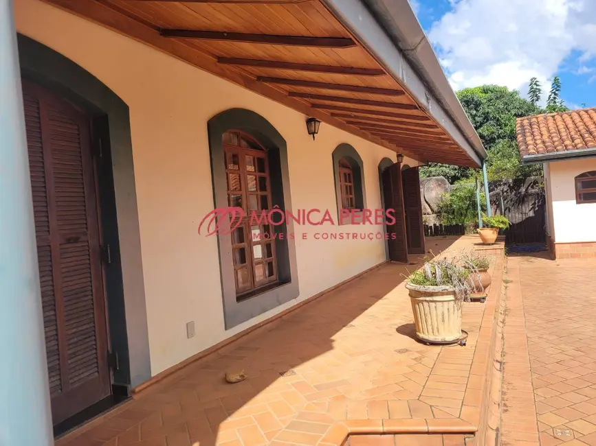 Foto 6 de Casa à venda e para alugar, 2000m2 em Recanto Amapola, Braganca Paulista - SP