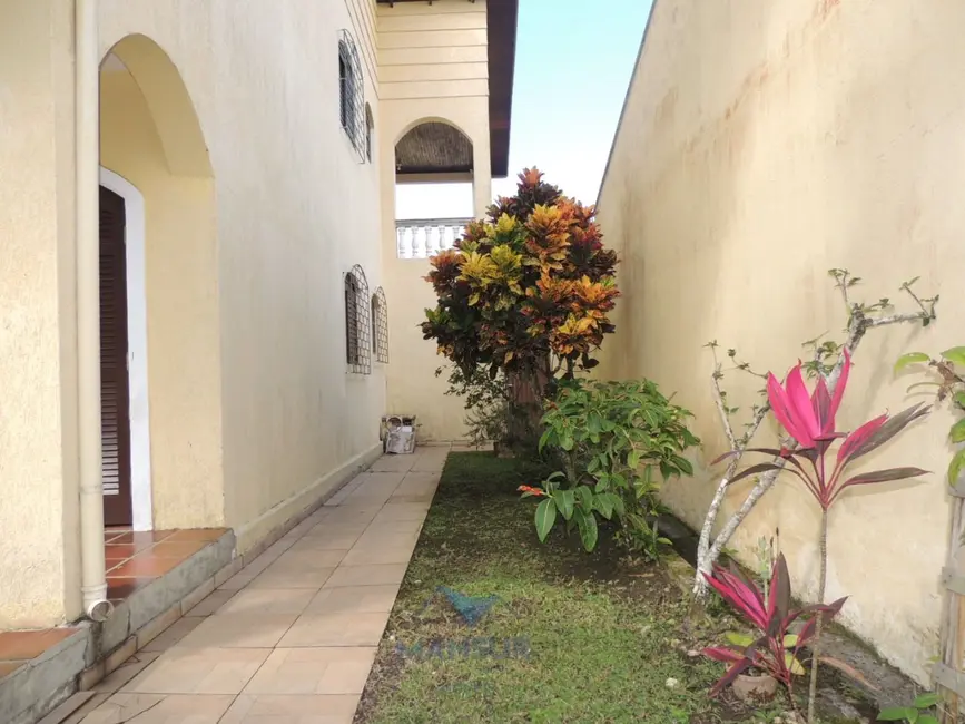 Foto 8 de Sobrado com 5 quartos à venda, 324m2 em Pontal Do Parana - PR