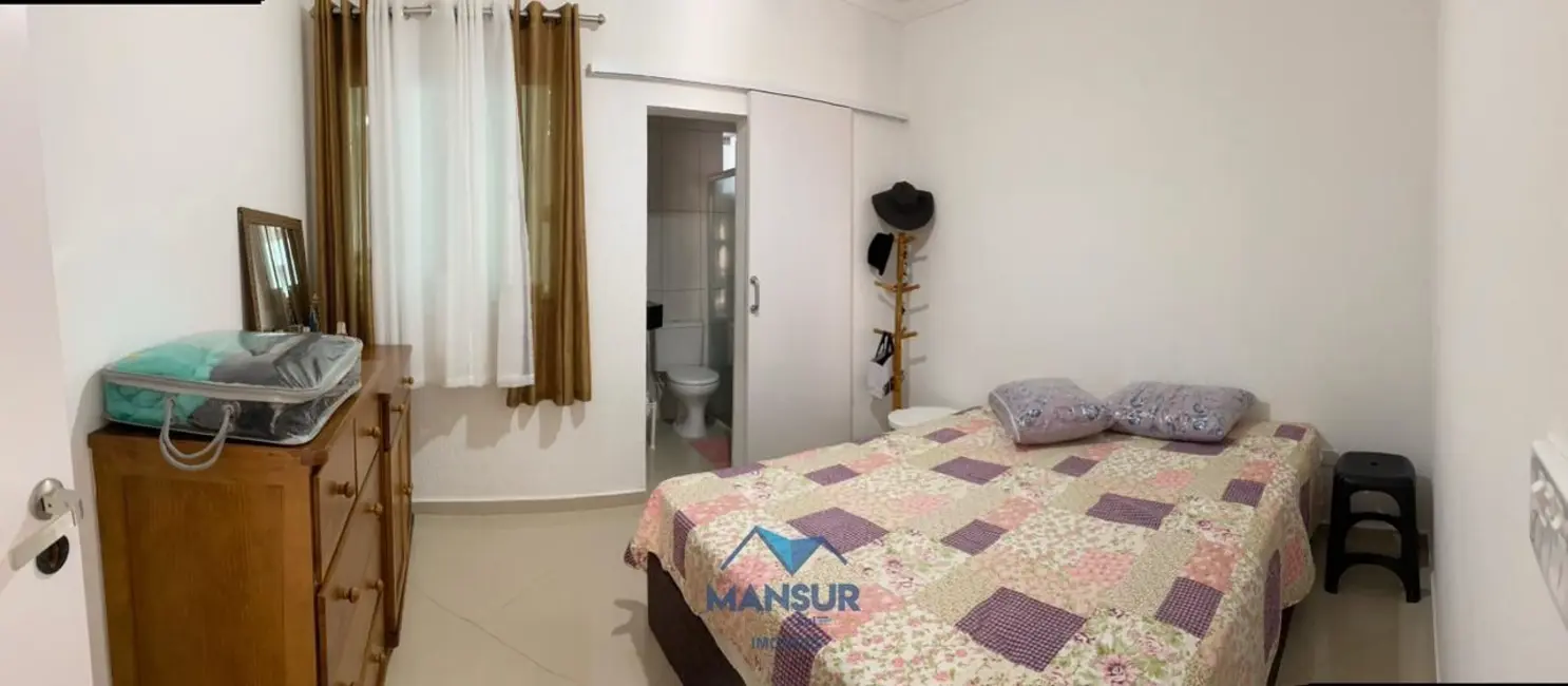 Foto 9 de Casa com 2 quartos à venda, 136m2 em Centro, Matinhos - PR