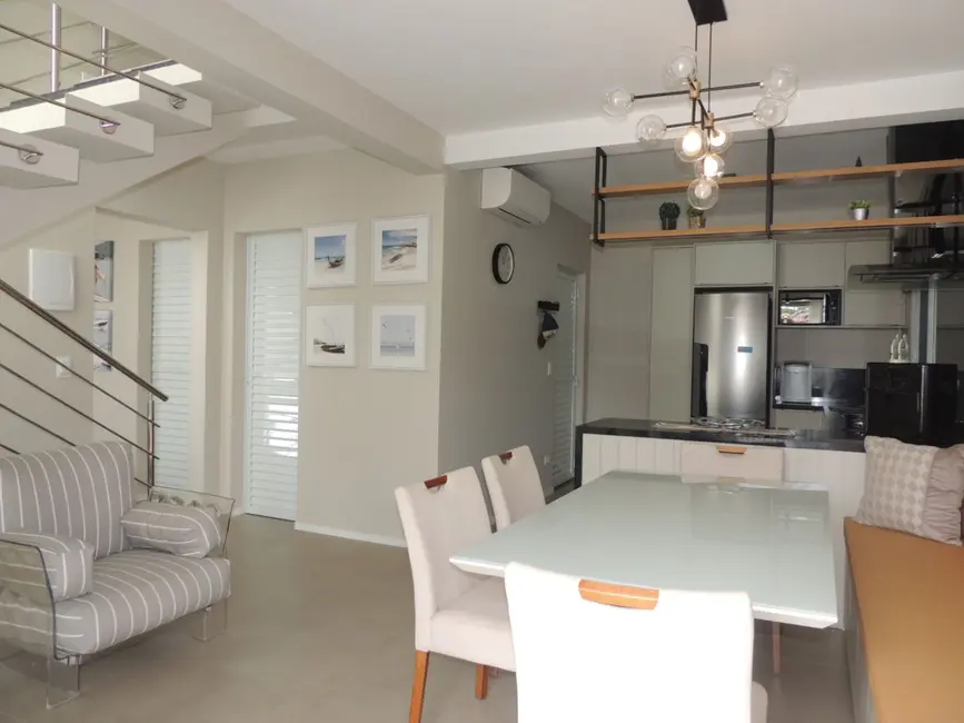 Foto 7 de Sobrado com 4 quartos à venda, 232m2 em Pontal do Sul, Pontal Do Parana - PR