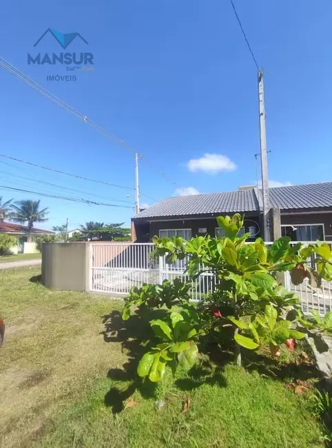 Foto 2 de Casa com 2 quartos à venda, 118m2 em Pontal do Sul, Pontal Do Parana - PR