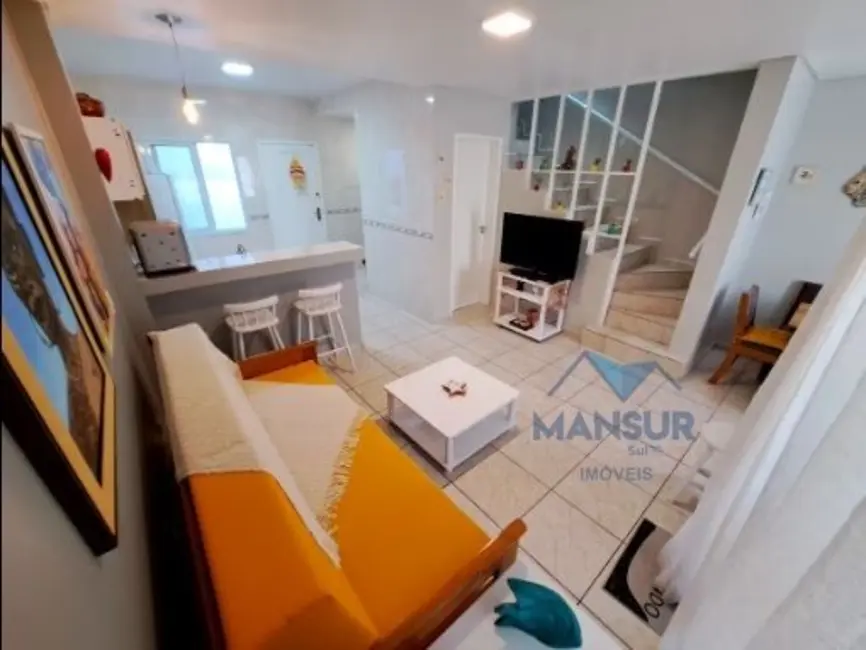 Sobrado com 3 quartos à venda, 72m2 em Pontal do Sul, Pontal Do Parana - PR - imagem 8 Foto 8 de Sobrado com 3 quartos à venda, 72m2 em Pontal do Sul, Pontal Do Parana - PR