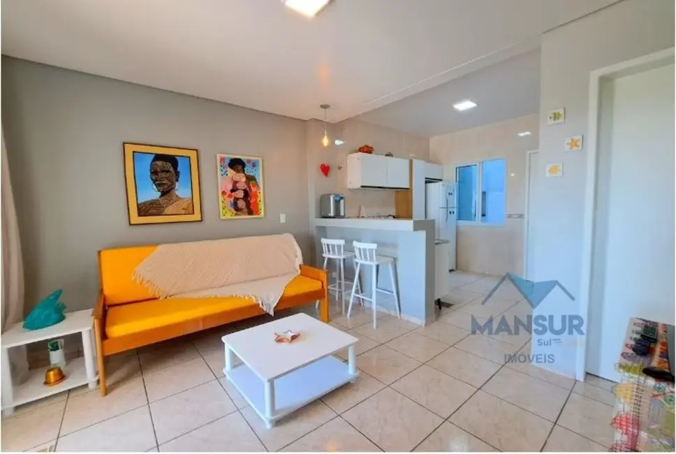 Sobrado com 3 quartos à venda, 72m2 em Pontal do Sul, Pontal Do Parana - PR - imagem 4 Foto 4 de Sobrado com 3 quartos à venda, 72m2 em Pontal do Sul, Pontal Do Parana - PR