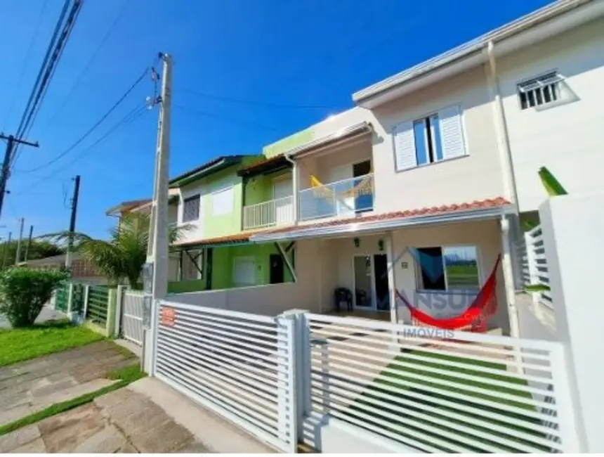 Sobrado com 3 quartos à venda, 72m2 em Pontal do Sul, Pontal Do Parana - PR - imagem 1 Foto 1 de Sobrado com 3 quartos à venda, 72m2 em Pontal do Sul, Pontal Do Parana - PR