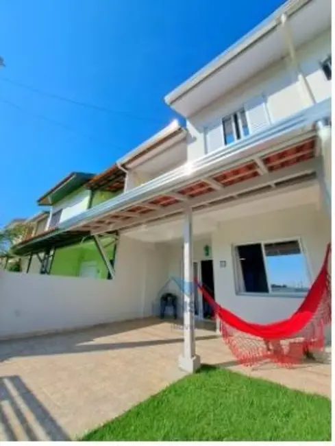 Sobrado com 3 quartos à venda, 72m2 em Pontal do Sul, Pontal Do Parana - PR - imagem 3 Foto 3 de Sobrado com 3 quartos à venda, 72m2 em Pontal do Sul, Pontal Do Parana - PR