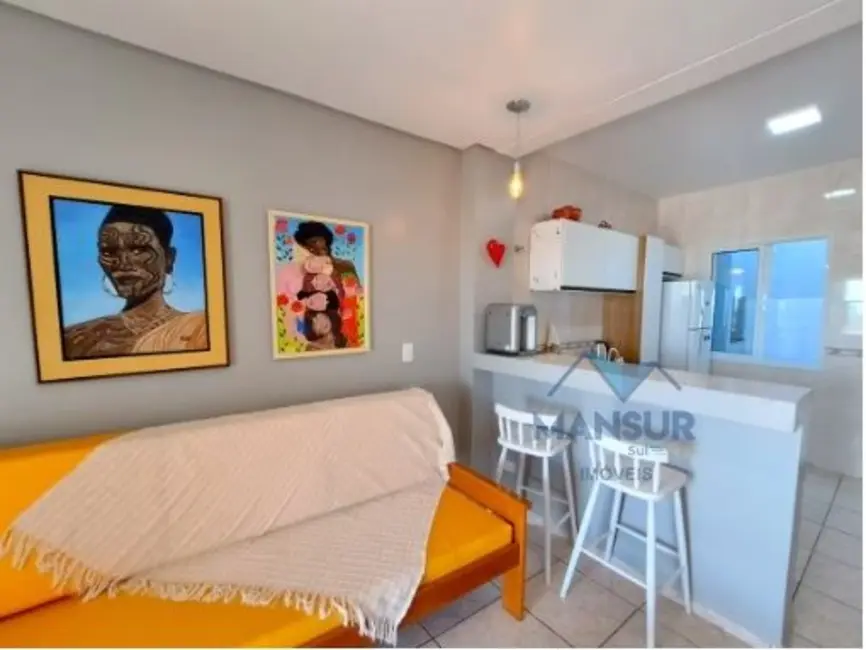 Sobrado com 3 quartos à venda, 72m2 em Pontal do Sul, Pontal Do Parana - PR - imagem 6 Foto 6 de Sobrado com 3 quartos à venda, 72m2 em Pontal do Sul, Pontal Do Parana - PR