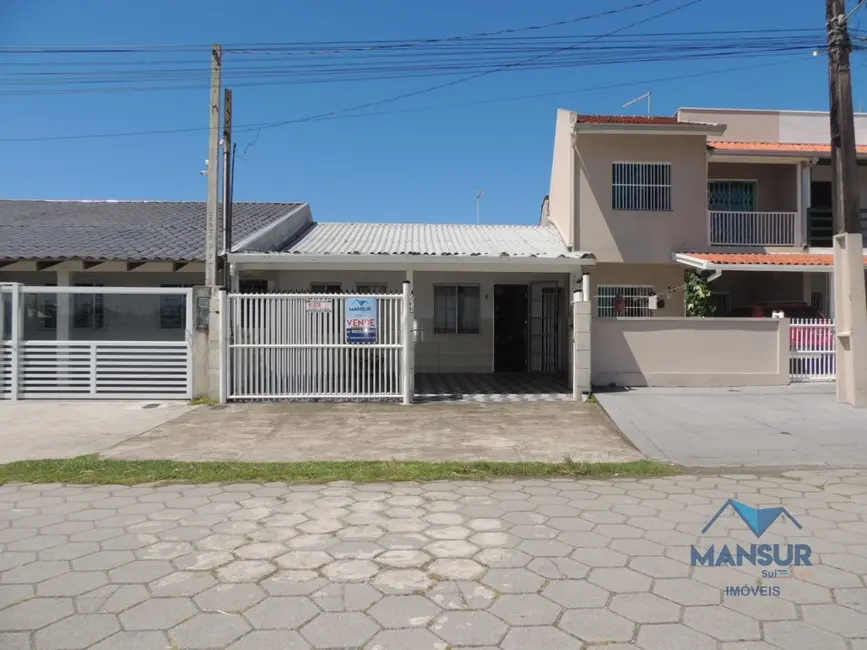 Foto 2 de Casa com 2 quartos à venda, 108m2 em Pontal do Sul, Pontal Do Parana - PR