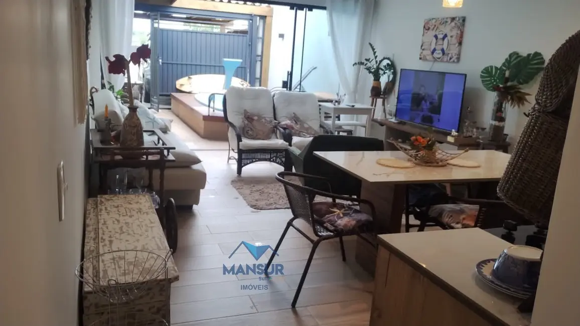 Foto 3 de Casa com 2 quartos à venda, 77m2 em Pontal do Sul, Pontal Do Parana - PR