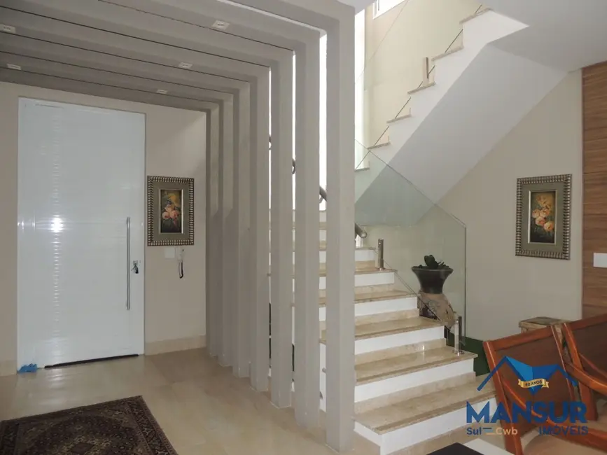 Sobrado com 4 quartos à venda, 360m2 em Pontal Do Parana - PR - imagem 9 Foto 9 de Sobrado com 4 quartos à venda, 360m2 em Pontal Do Parana - PR