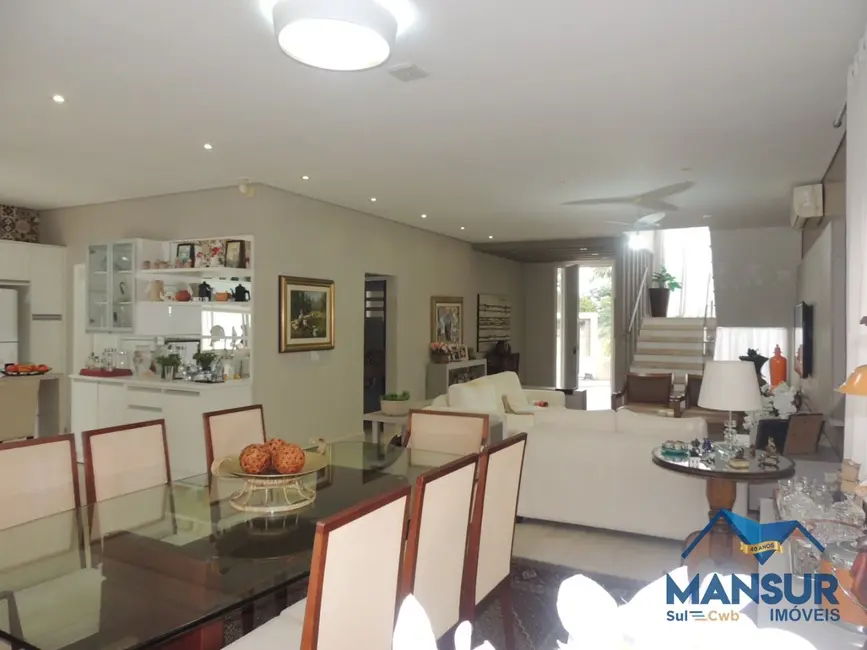 Sobrado com 4 quartos à venda, 360m2 em Pontal Do Parana - PR - imagem 7 Foto 7 de Sobrado com 4 quartos à venda, 360m2 em Pontal Do Parana - PR