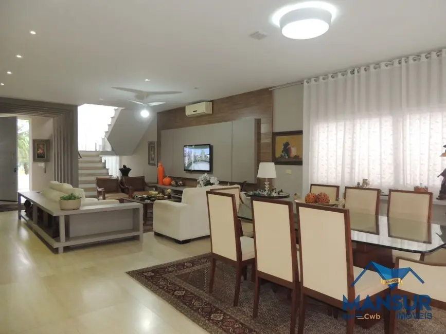 Sobrado com 4 quartos à venda, 360m2 em Pontal Do Parana - PR - imagem 6 Foto 6 de Sobrado com 4 quartos à venda, 360m2 em Pontal Do Parana - PR