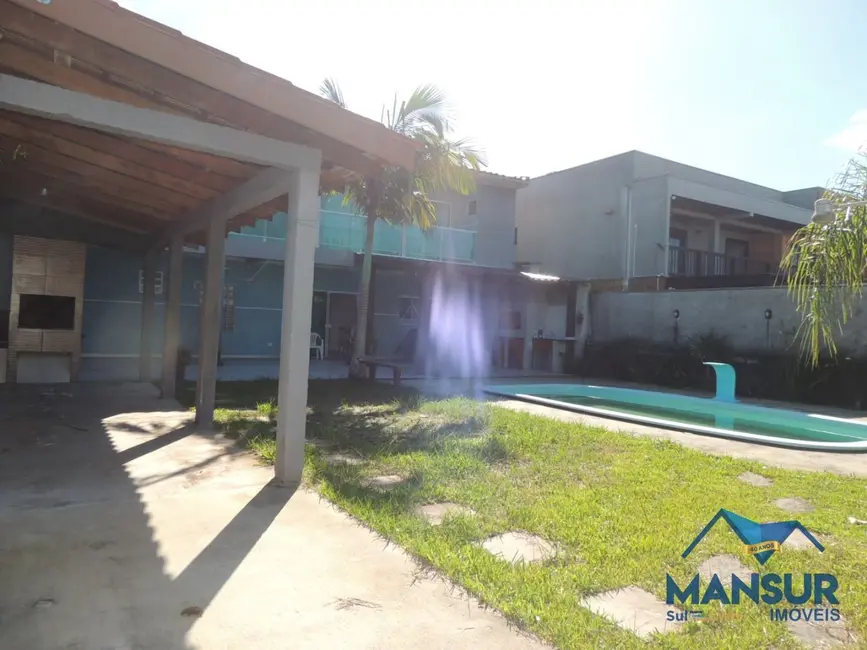Sobrado com 4 quartos à venda, 330m2 em Pontal Do Parana - PR - imagem 6 Foto 6 de Sobrado com 4 quartos à venda, 330m2 em Pontal Do Parana - PR