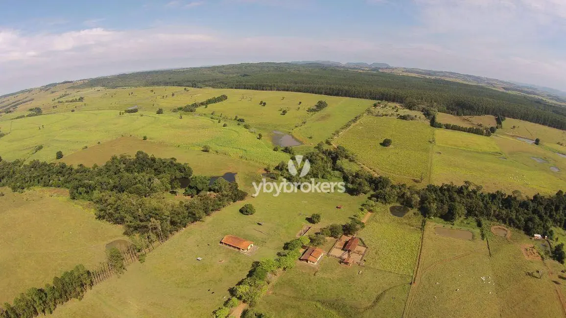 Foto 3 de Fazenda / Haras com 3 quartos à venda, 1936000m2 em Quadra - SP