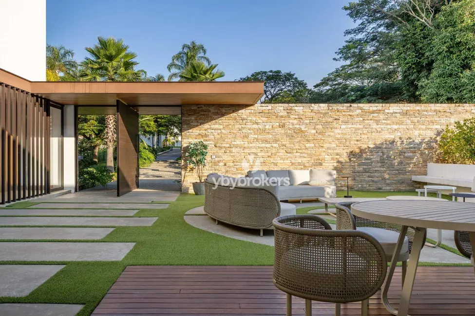 Casa de Condomínio com 5 quartos à venda, 5660m2 em Valinhos - SP - imagem 2 Foto 2 de Casa de Condomínio com 5 quartos à venda, 5660m2 em Valinhos - SP