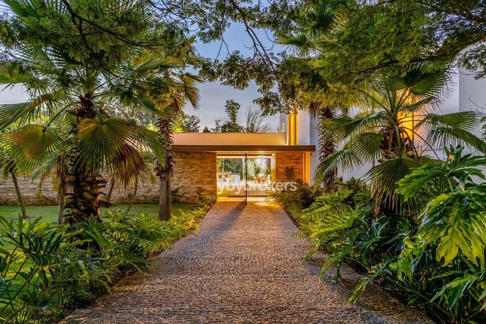Casa de Condomínio com 5 quartos à venda, 5660m2 em Valinhos - SP - imagem 1 Foto 1 de Casa de Condomínio com 5 quartos à venda, 5660m2 em Valinhos - SP