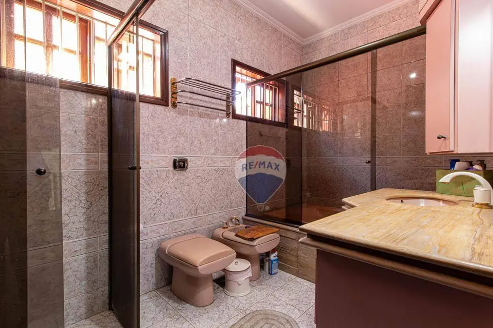 Sobrado com 3 quartos à venda, 300m2 em Vila Joana, Jundiai - SP - imagem 9 Foto 9 de Sobrado com 3 quartos à venda, 300m2 em Vila Joana, Jundiai - SP