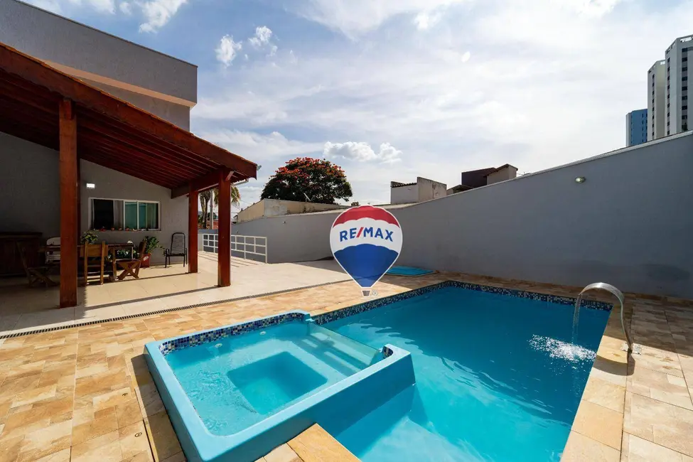 Casa com 3 quartos à venda, 375m2 em Jardim Santa Adelaide, Jundiai - SP - imagem 4 Foto 4 de Casa com 3 quartos à venda, 375m2 em Jardim Santa Adelaide, Jundiai - SP