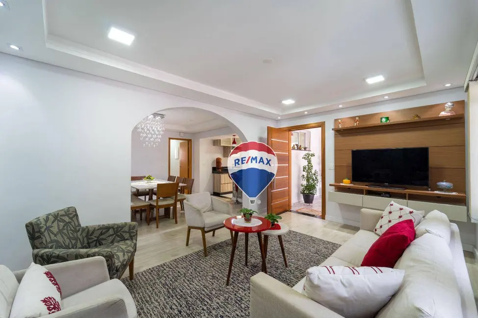 Foto 3 de Casa com 3 quartos à venda, 250m2 em Altos de Jordanésia (Jordanésia), Cajamar - SP