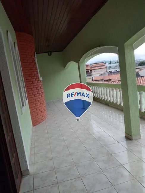 Foto 4 de Casa com 4 quartos à venda, 255m2 em Cajamar - SP